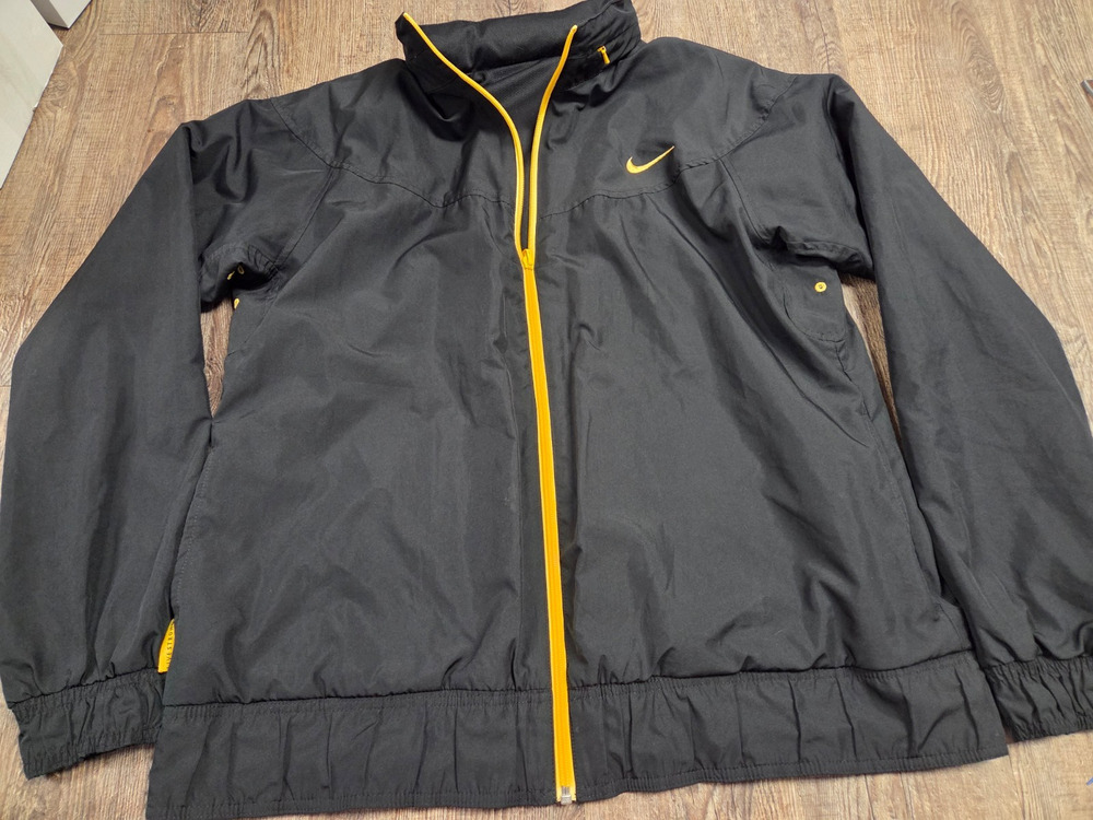 Nike Livestrong Women’s XL Windbreaker Jacket Reversible Black Yellow Hooded Zip